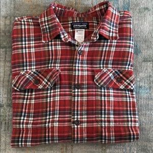 Oversized men’s Patagonia flannel